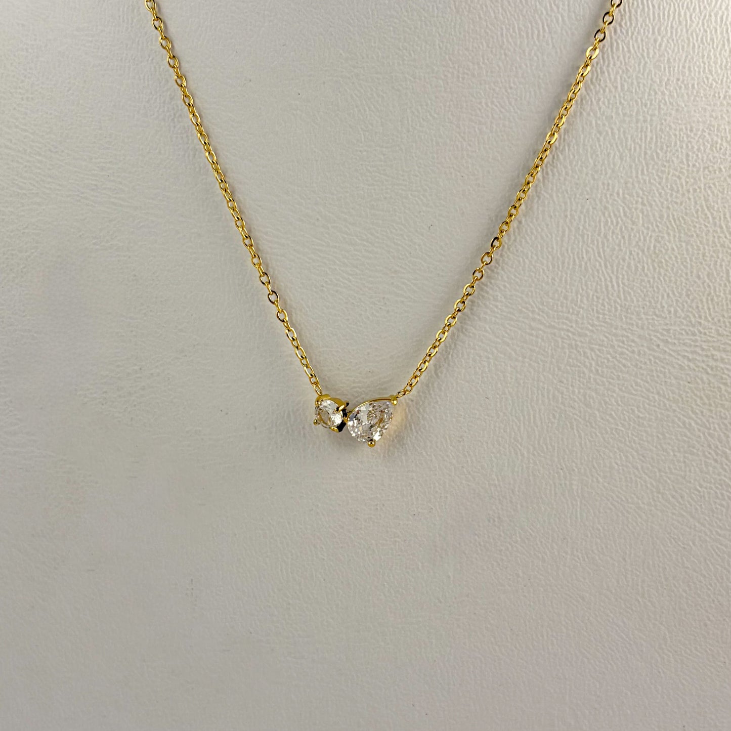 Collar acero inoxidable zirconias gota tù y yo dorado