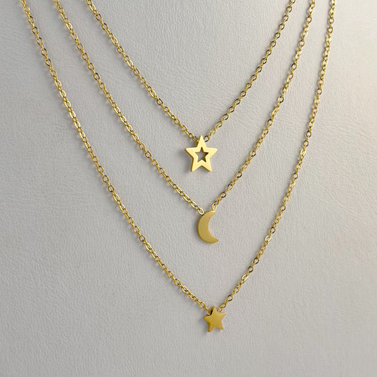 Collar triple acero inoxidable luna estrellas dorado