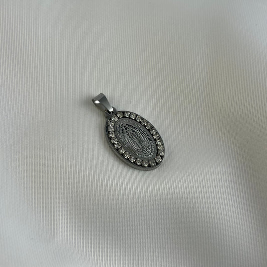 Medalla acero zirconias contorno virgen de Guadalupe 2.5 cm