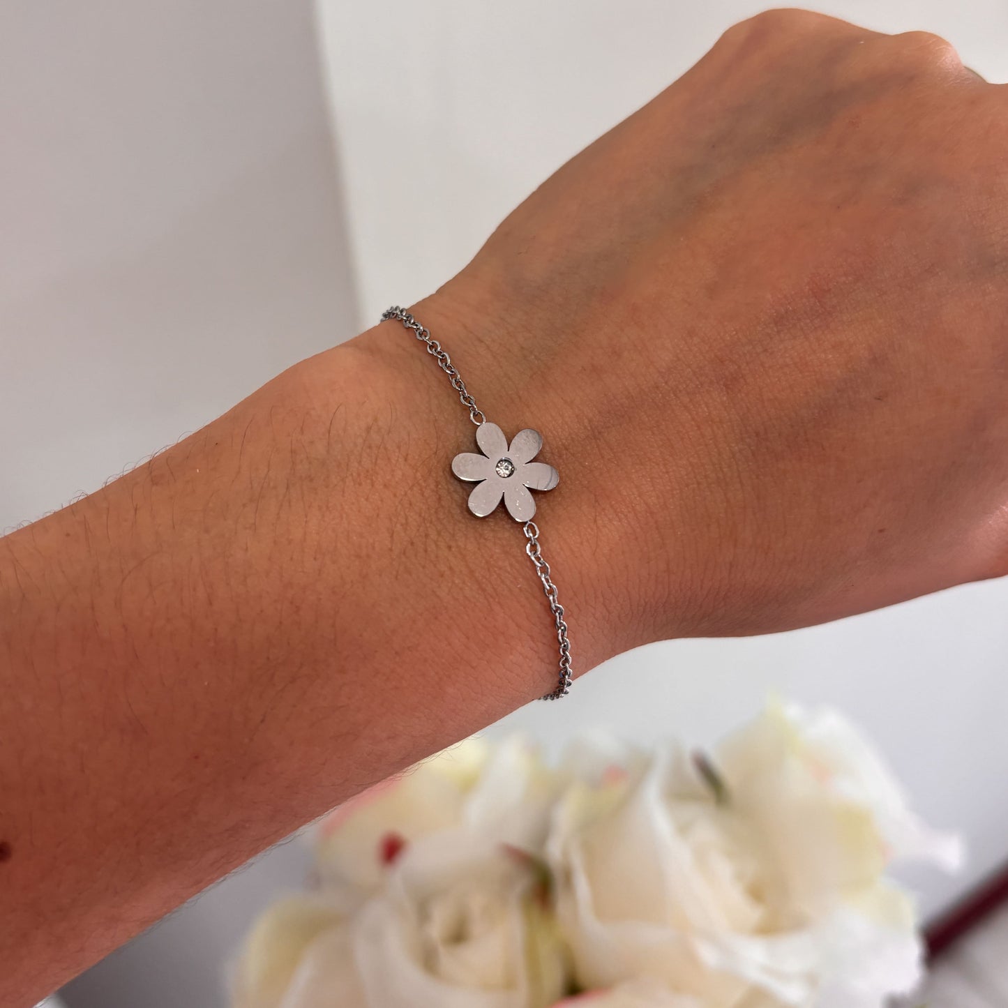 Pulsera acero inoxidable sencilla cadena flor y una zirconia