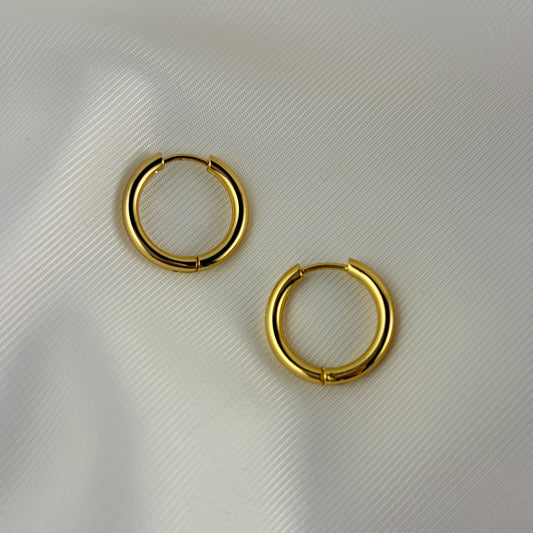 Arracadas tubulares sin broche 1,8 cm acero doradas
