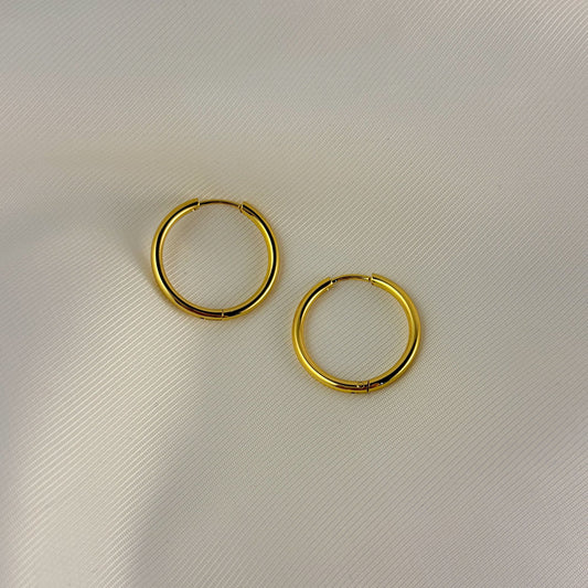 Arracadas tubulares sin broche 2 cm acero doradas