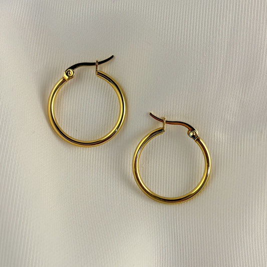 Arracadas acero inoxidable tubulares 2,5 cm doradas
