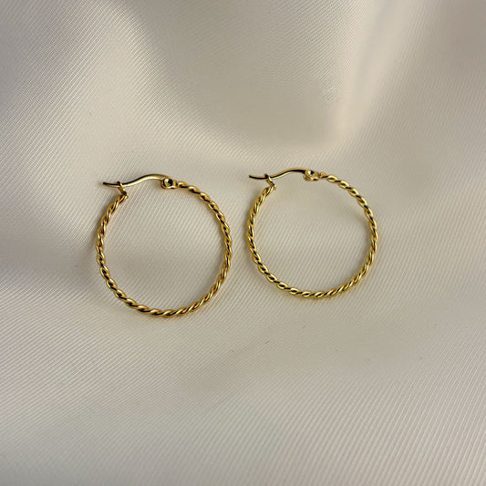 Arracadas trenzadas acero inoxidable 3 cm doradas