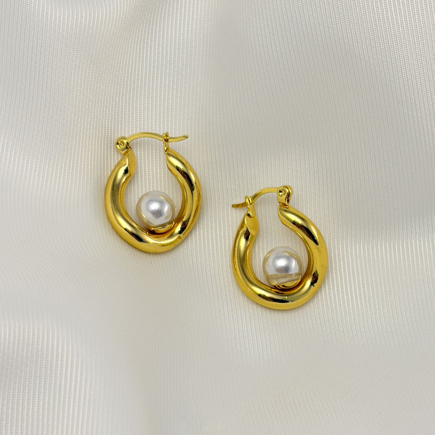 Arracada tubular irregular perla montada acero inoxidable 2,3