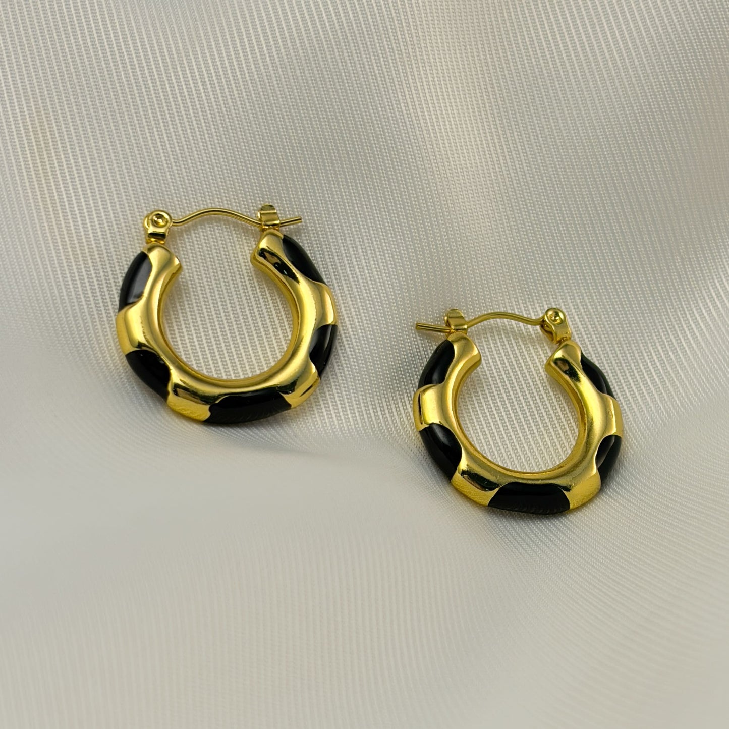 Arracadas acero inoxidable doradas esmalte manchas 2,3 cm
