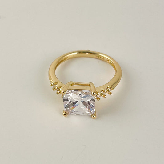 Anillo de compromiso chapa de oro piedra cuadrada zirconias