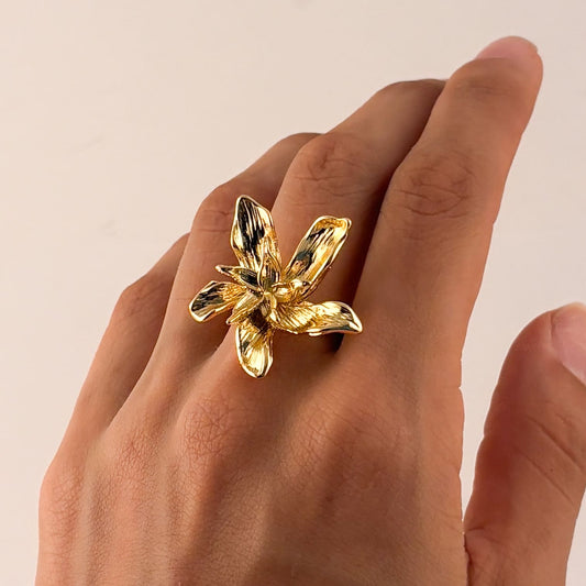Anillo flor 3D ajustable chapa de oro