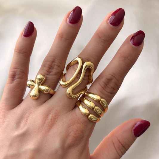 Anillo flor redondeada chapa de oro ajustable