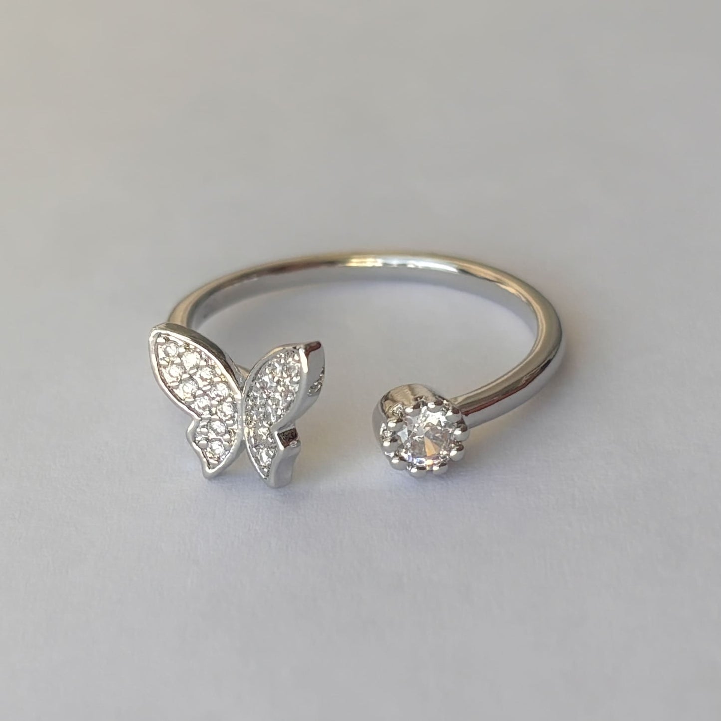 Anillo ajustable plateado mariposa punto chapa de oro