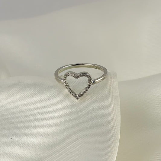Anillo plateado contorno corazón zirconias chapa de oro