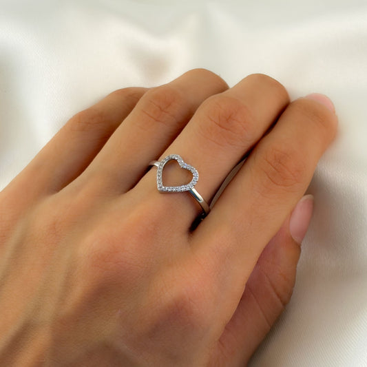 Anillo plateado contorno corazón zirconias chapa de oro