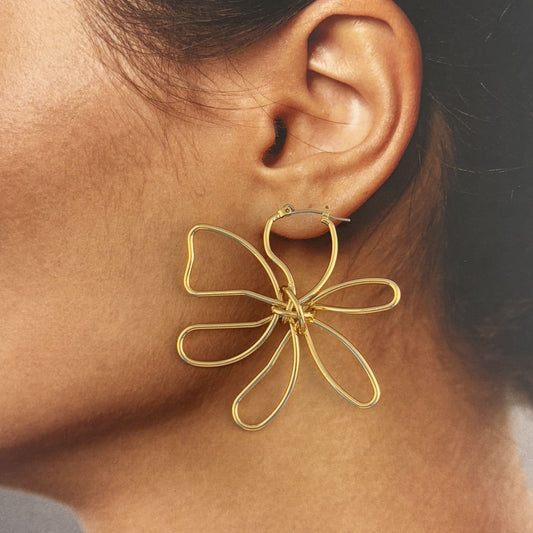 Aretes flor alambre chapa de oro