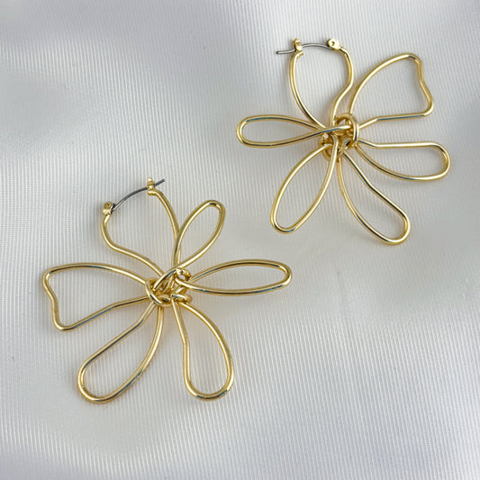 Aretes flor alambre chapa de oro