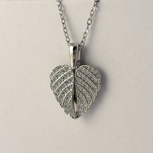 Collar dije corazón con alas de ángel para grabar cadena de acero inoxidable