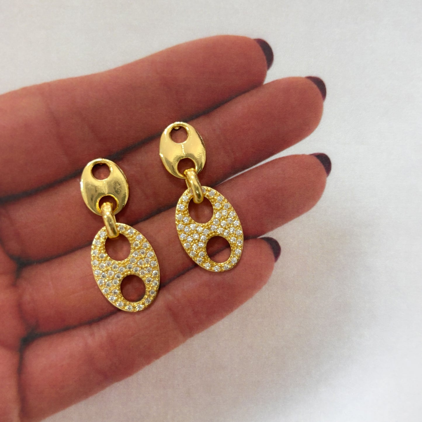 Aretes eslabón ovalado zirconias chapa de oro