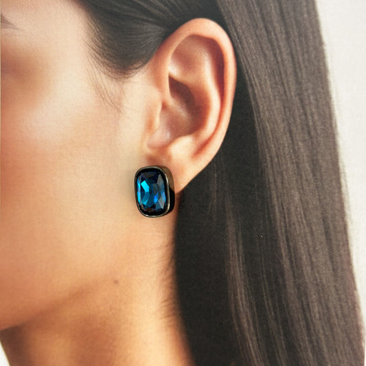Aretes cristal azul bisel negro chapa de oro