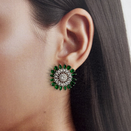 Aretes pegados plateados zirconias con verde chapa de oro