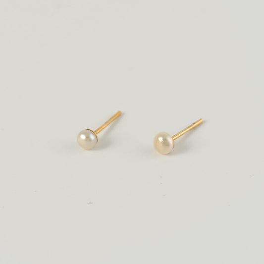 Broquel perla mini natural 4 mm chapa de oro