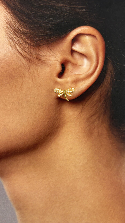 Broqueles micro perla libélula chapa de oro