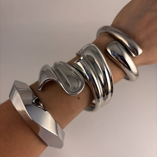 Brazalete grueso plateado chapa de oro