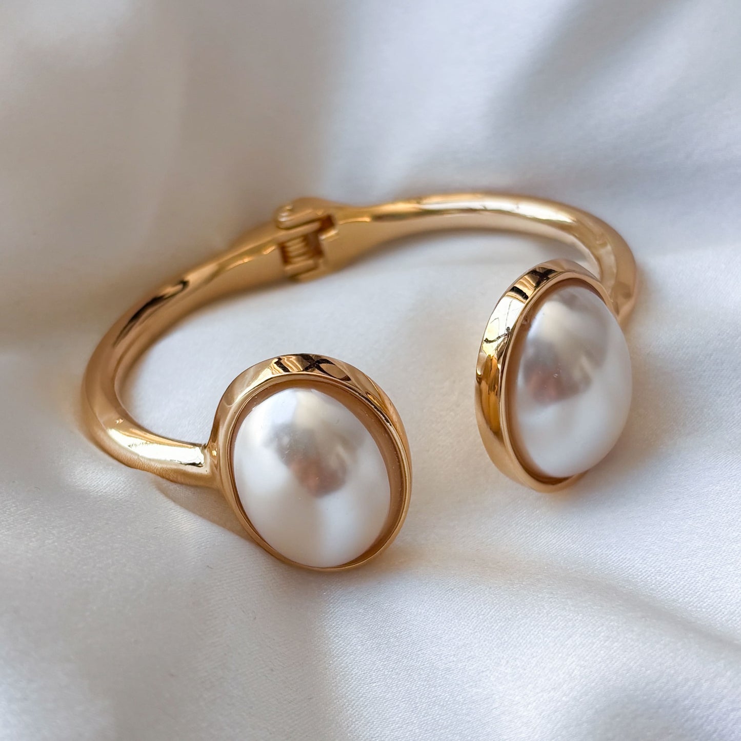 Brazalete perlas ovaladas chapa de oro