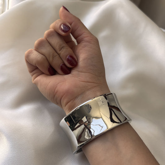 Brazalete grueso plateado liso chapa de oro