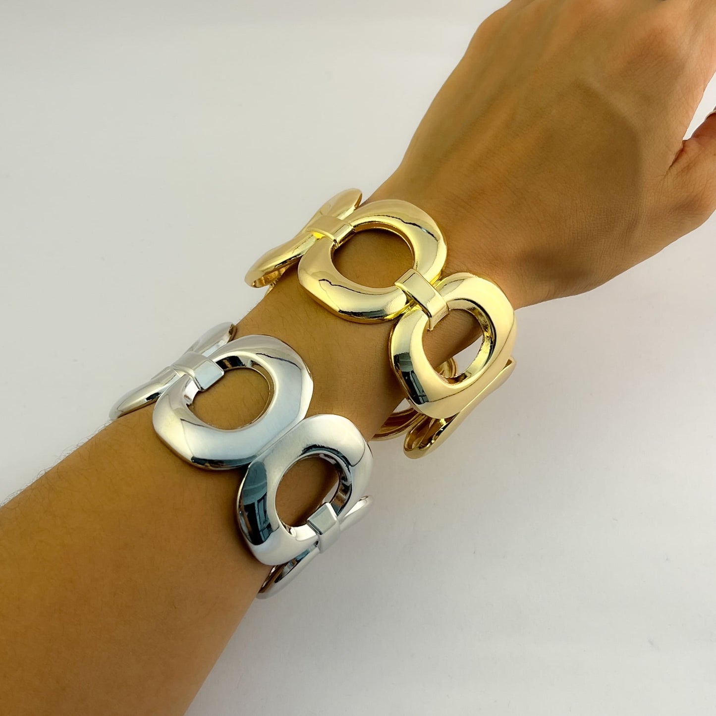 Brazalete eslabón circular chapa de oro