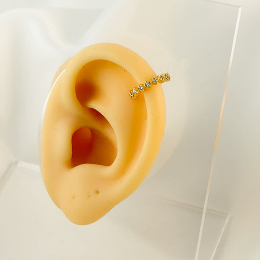 Ear cuff delgado rombos zirconias chapa de oro