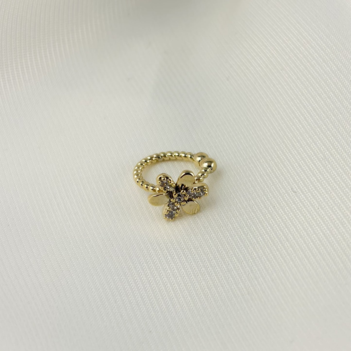 Ear cuff chapa de oro flor zirconias