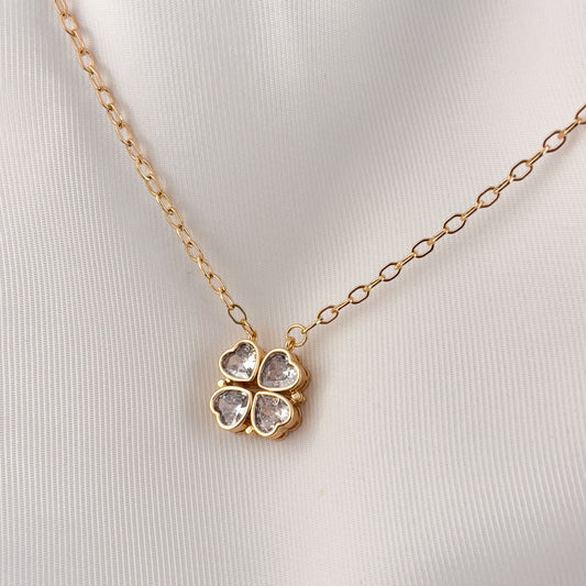 Collar trébol imanes doble vista chapa de oro