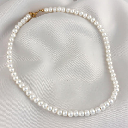 Collar perlas sintéticas chapa de oro