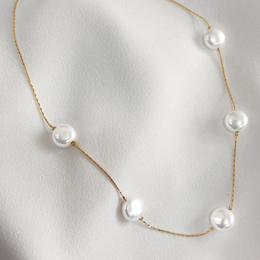 Collar perlas luneta separadas chapa de oro