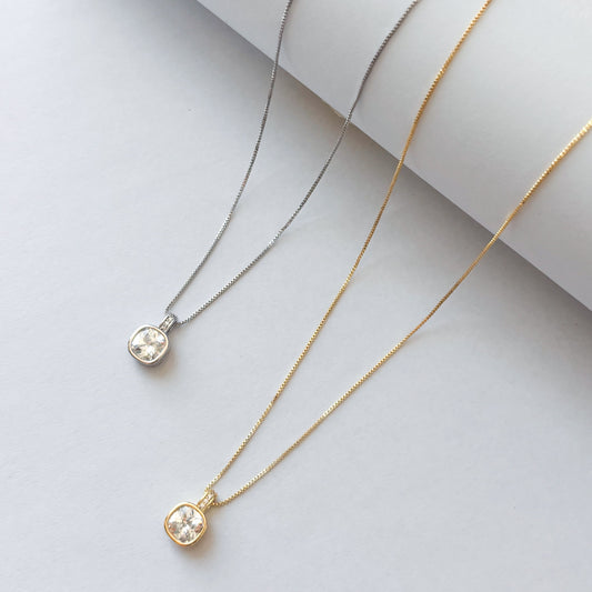 Collar dije zirconia cuadro baño de oro premium