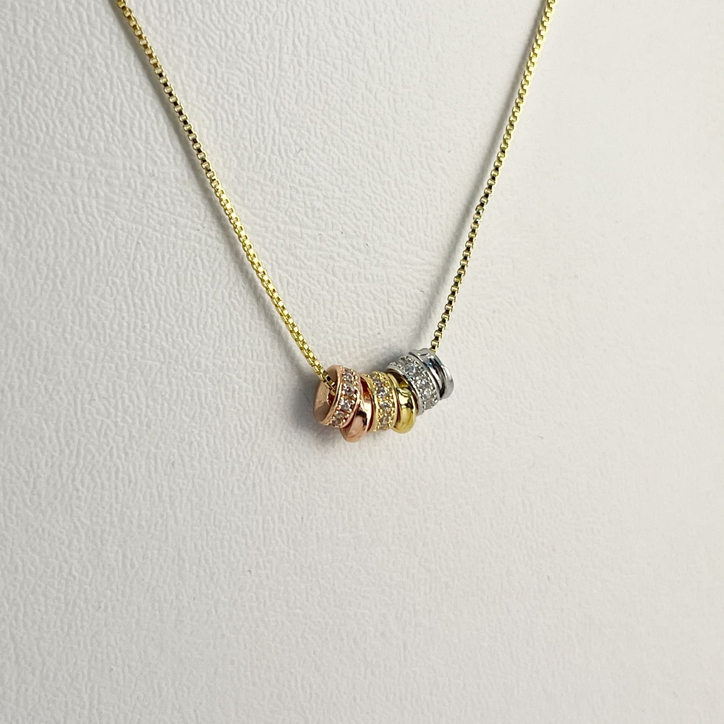 Collar rondeles tricolor chapa de oro dorado ajustable