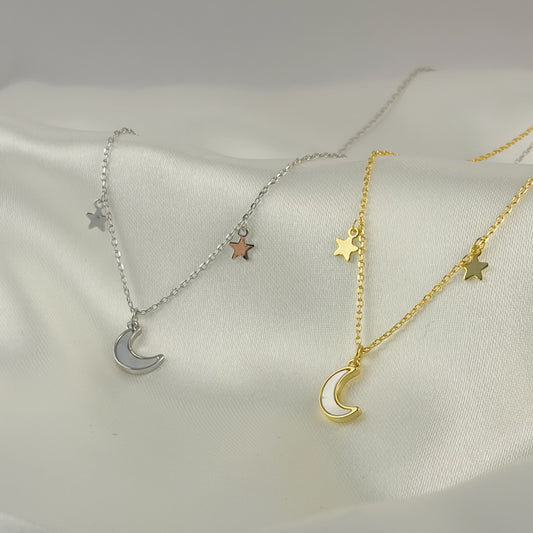Collar luna estrellas madre perla baño de oro