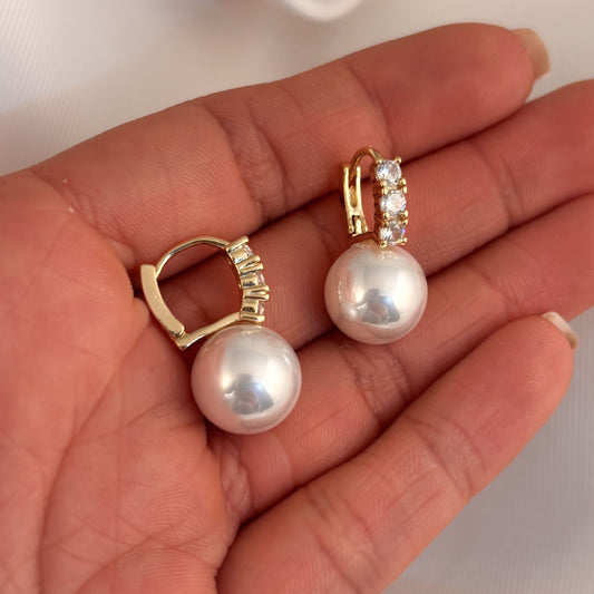 Huggies perla 3 zirconias chapa de oro