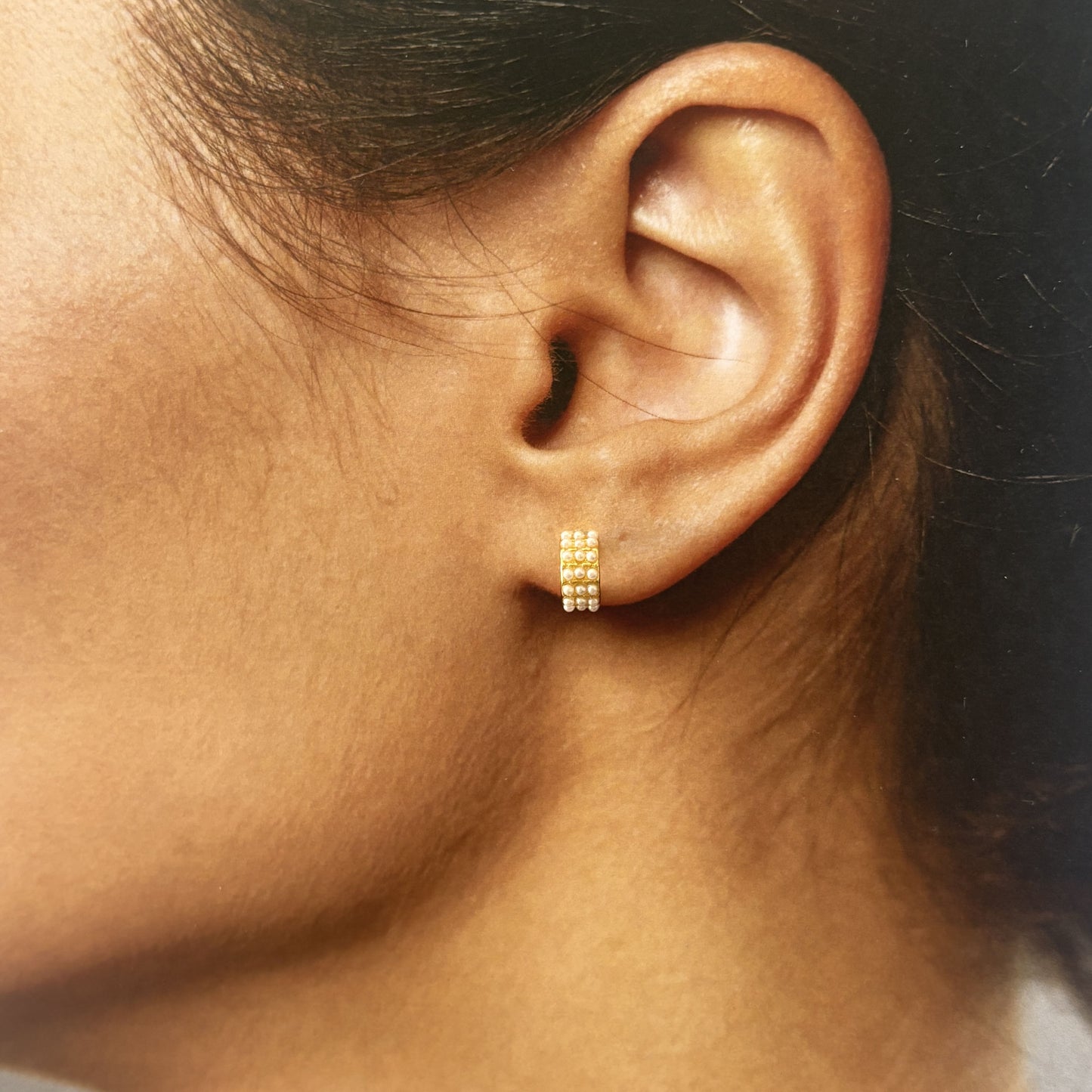 Semi huggies micro perlas chapa de oro 8 mm