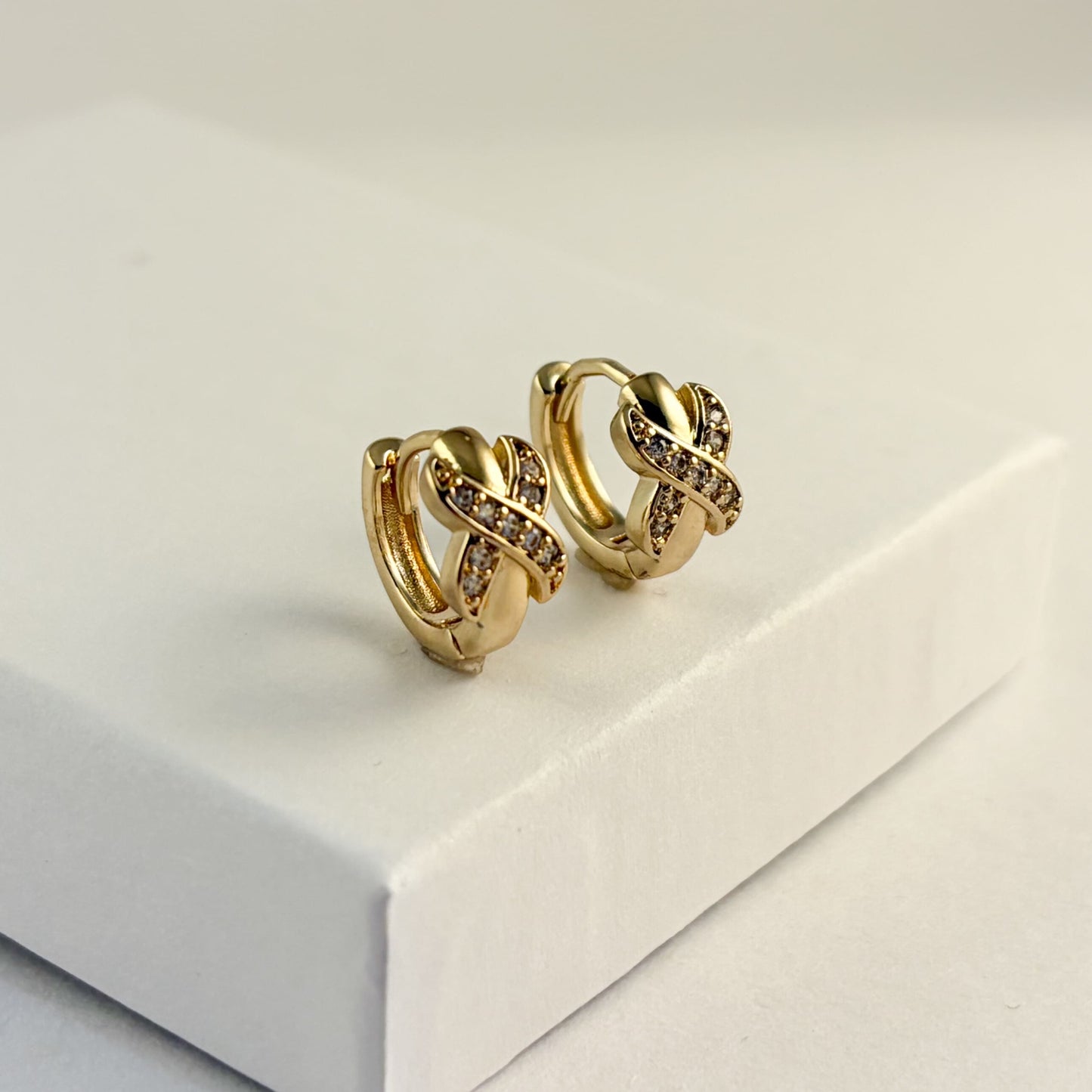 Huggies chapa de oro zirconias x