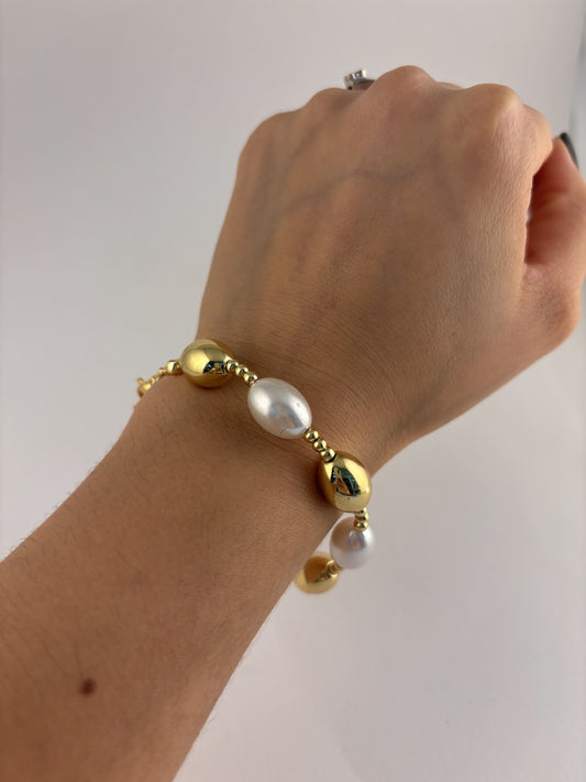 Pulsera chapa de oro con perla tipo semilla