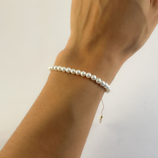 Pulsera hilo perlitas chapa de oro