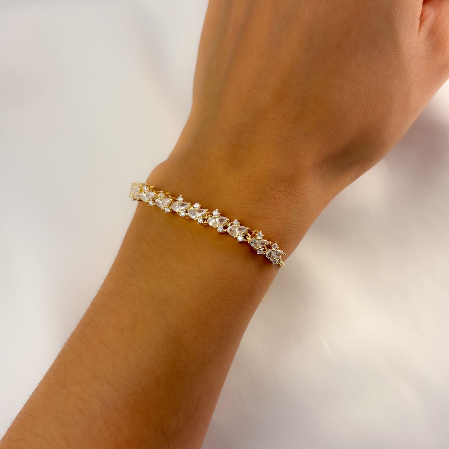 Pulsera zirconias ajustable chapa de oro nature