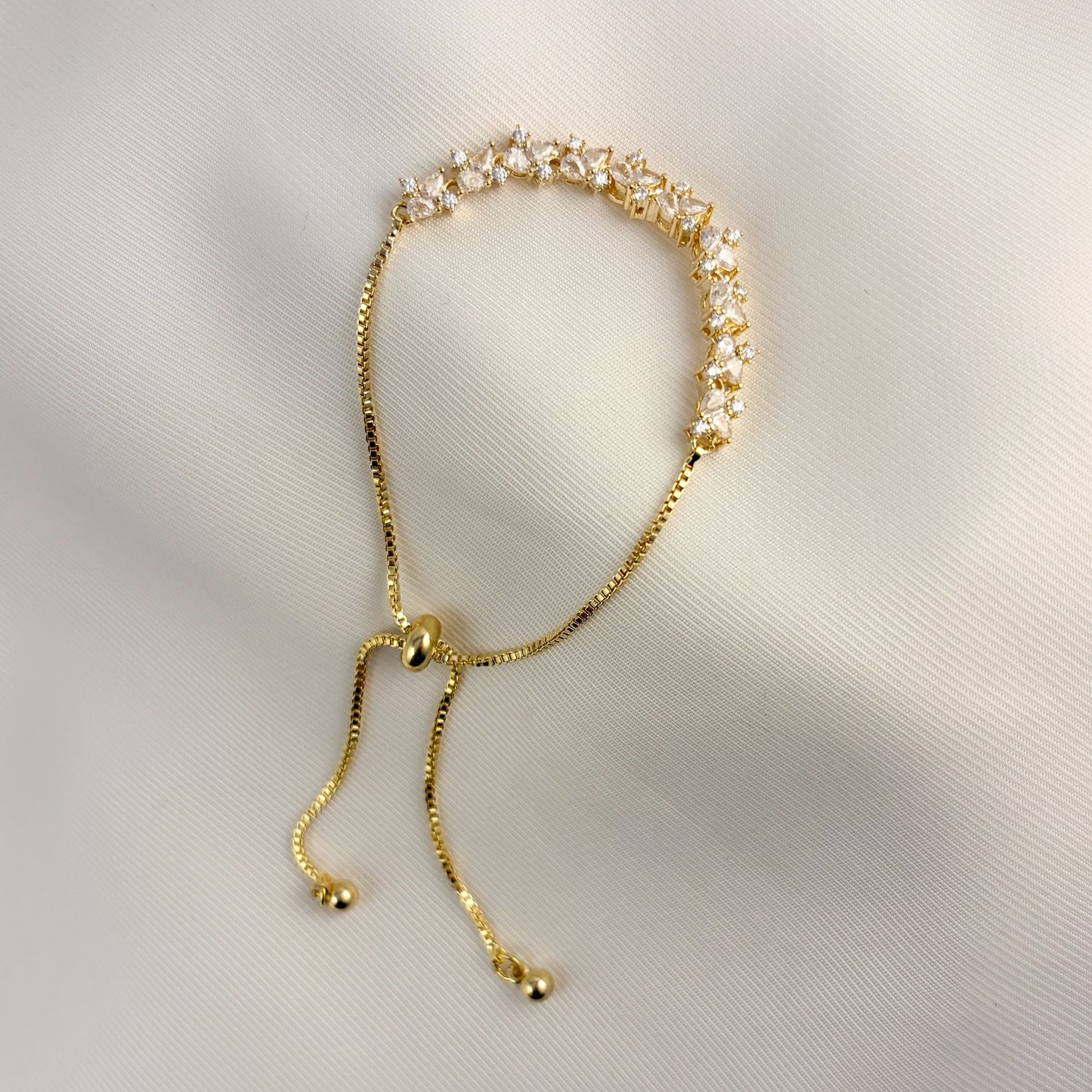 Pulsera zirconias ajustable chapa de oro nature