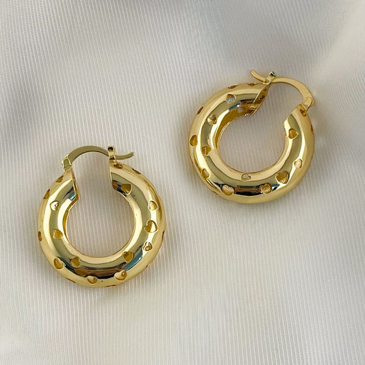 Arracadas chunky chapa de oro corazones resaque