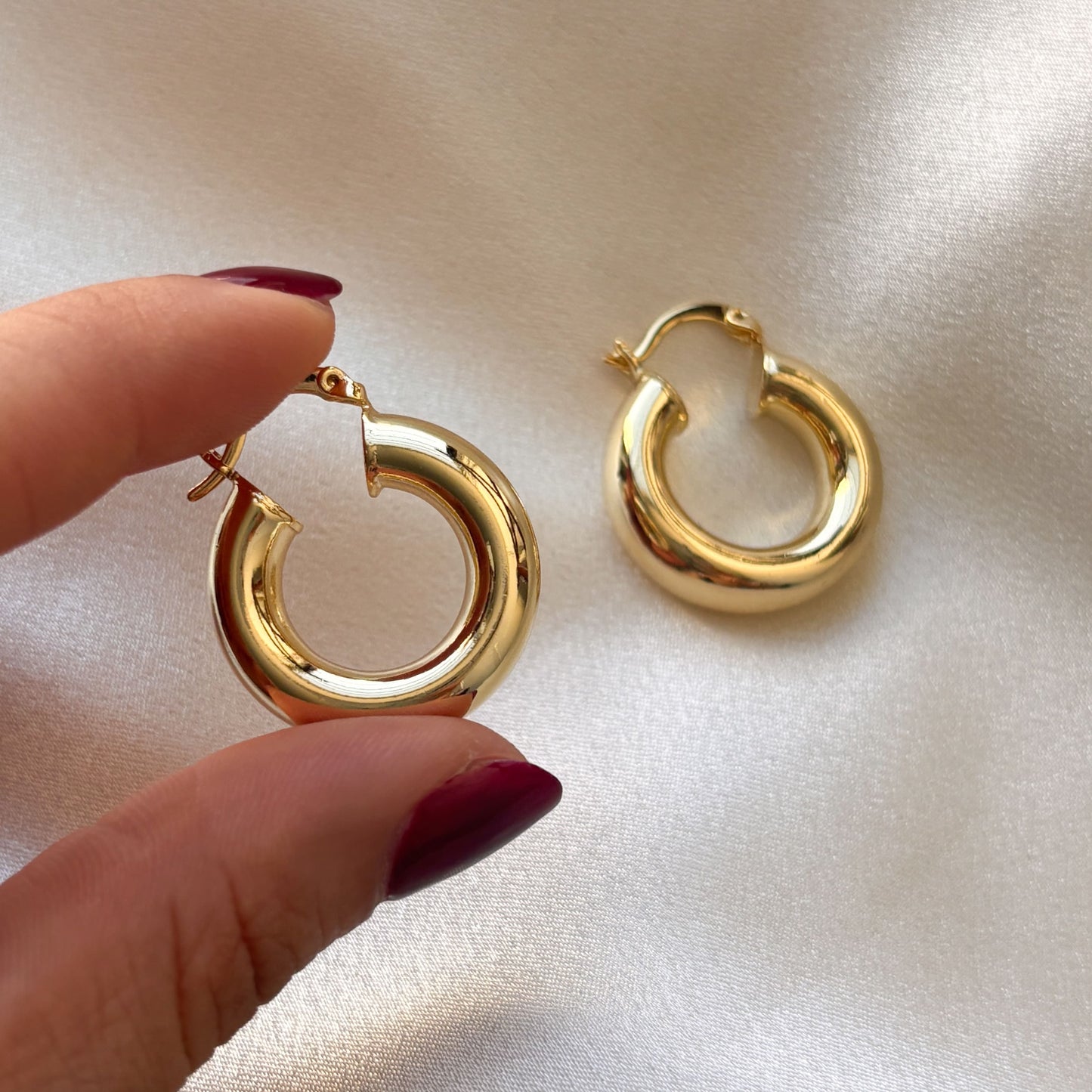 Arracadas chunky chicas chapa de oro 2.5 cm