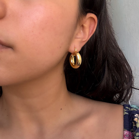 Arracadas chunky chicas chapa de oro 2.5 cm