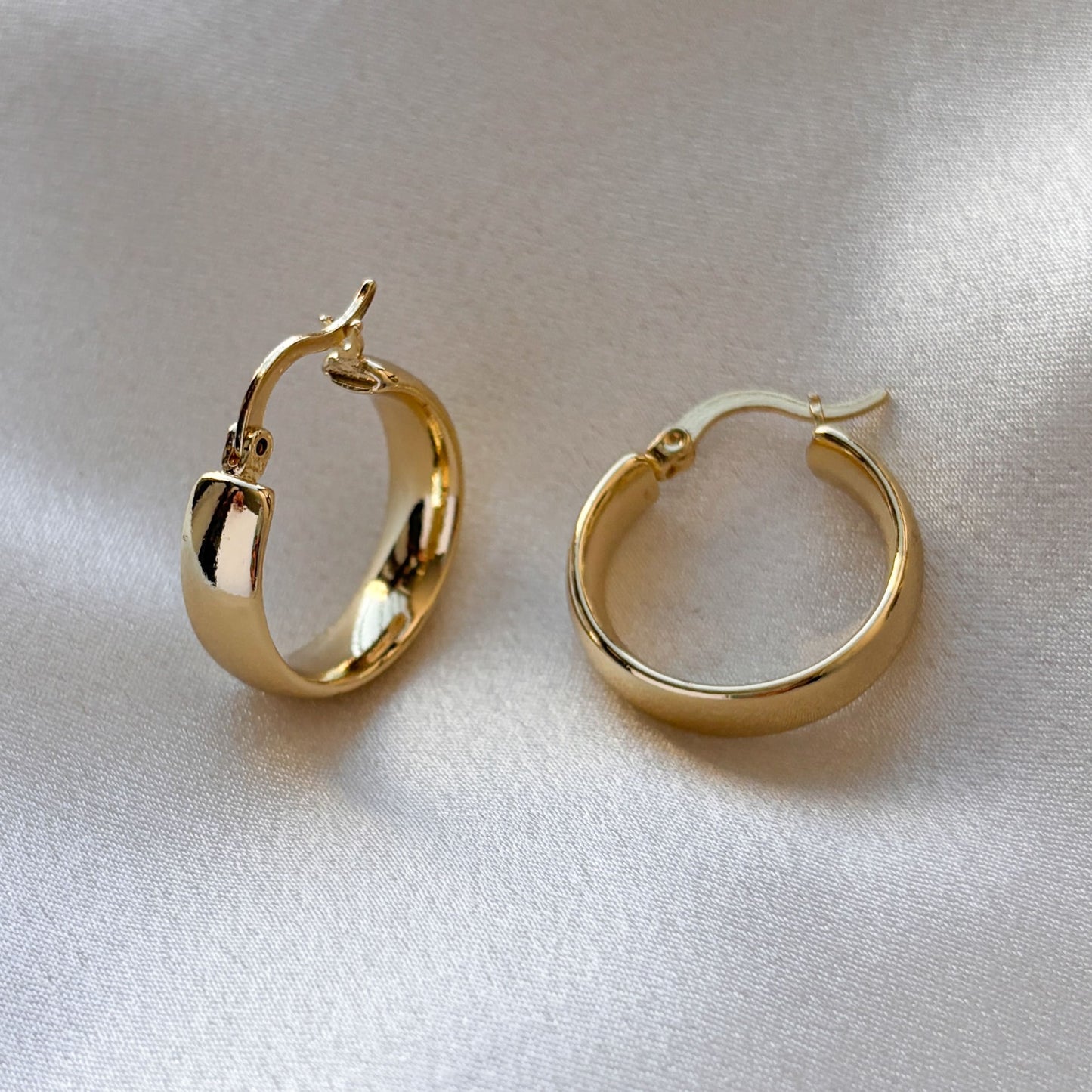 Arracadas chapa de oro planas 2 cm