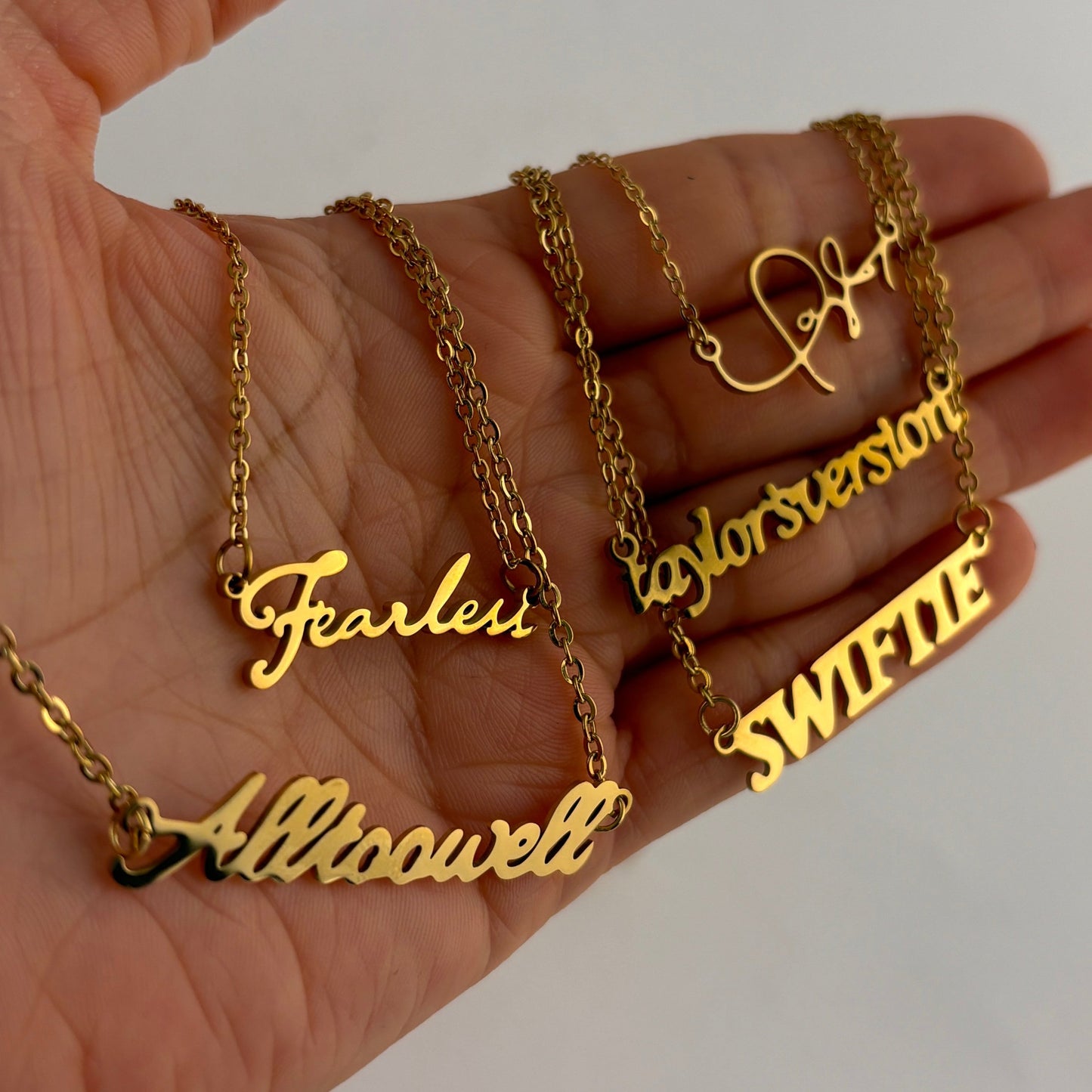 Collar Taylor Swift varios acero inoxidable dorado