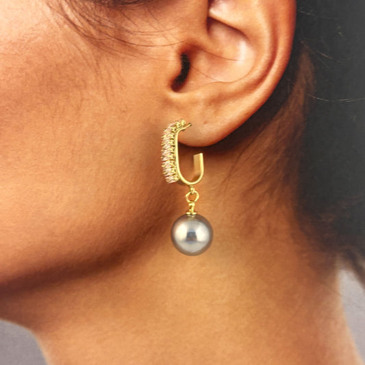 Aretes perla con zirconias baguette