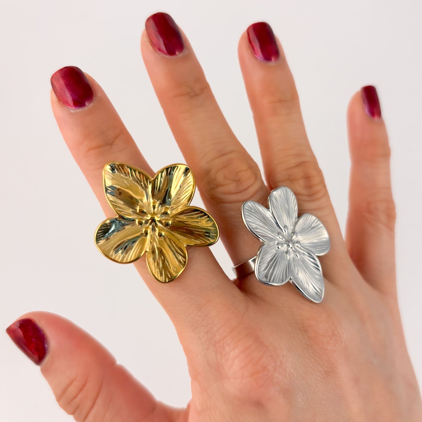 Anillo acero tipo flor ajustable